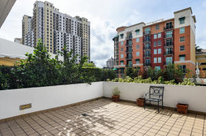 TRUMP PLAZA OF THE PALM B - Residential