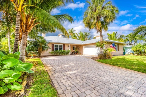 Tiny photo for 2672 NW South Shore Road, Stuart, FL 34994 (MLS # B26036155)