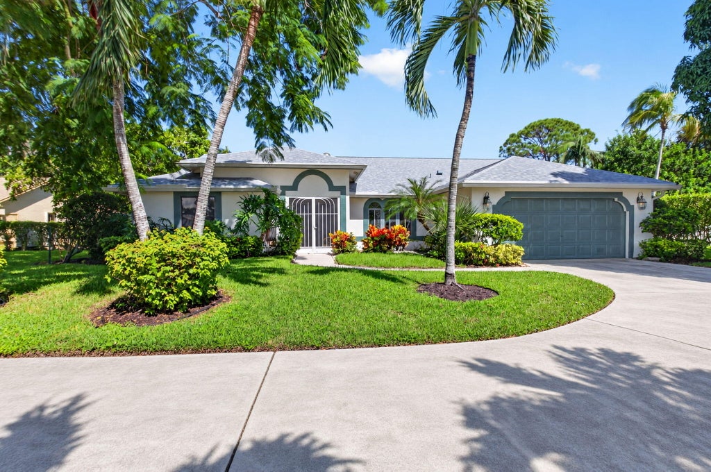 Photo of 2915 Riviera Drive, Delray Beach, FL 33445 (MLS # B26091921)