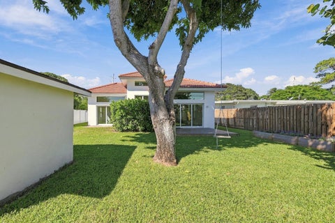 Tiny photo for 408 NE 23RD Avenue, Pompano Beach, FL 33062 (MLS # B26086027)