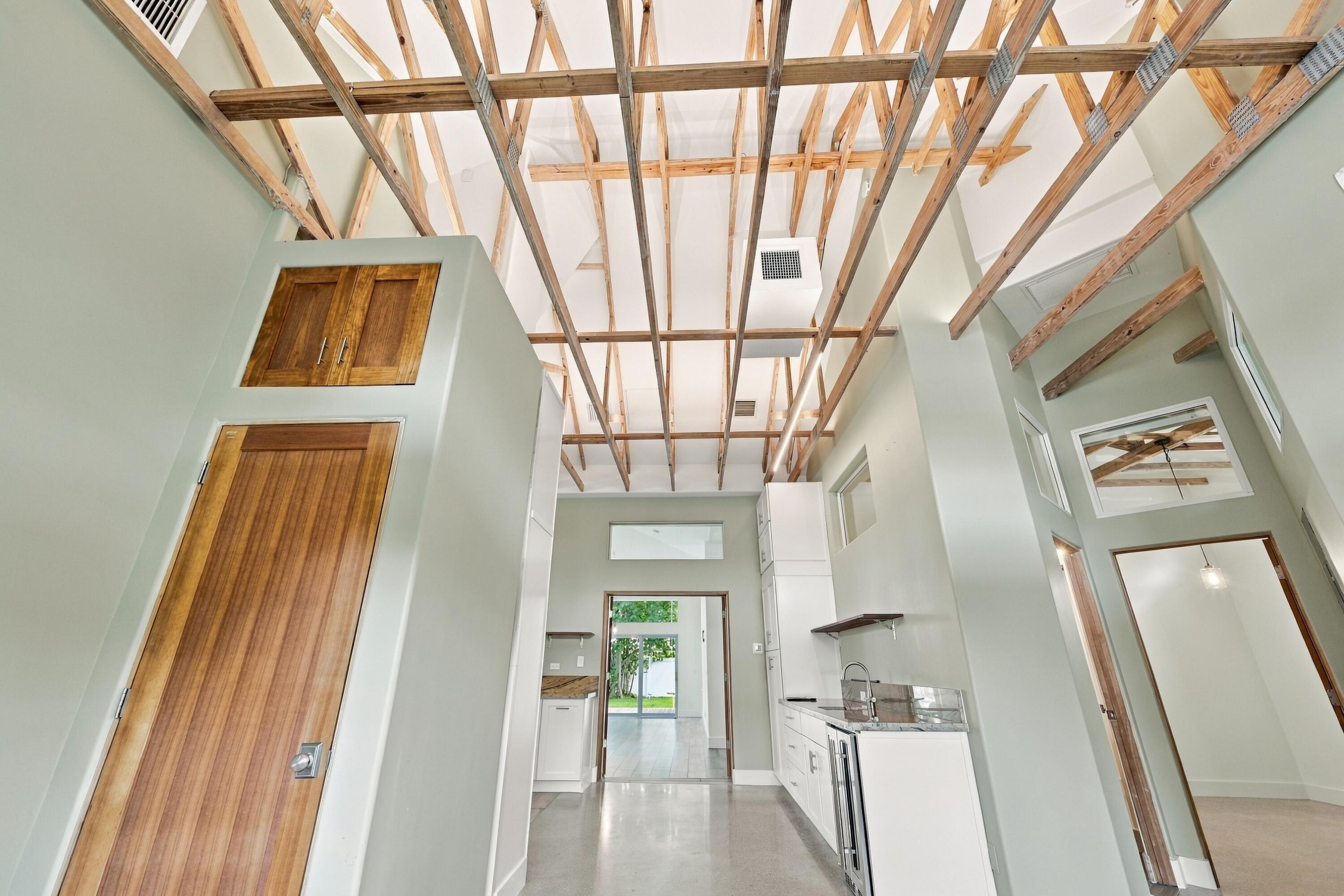 408 NE 23RD Avenue