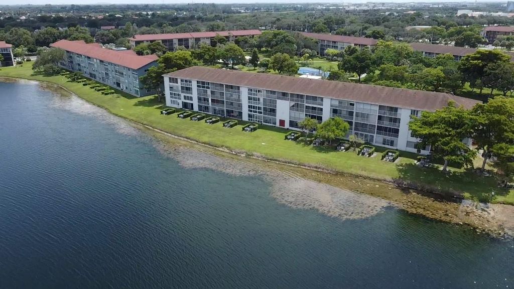 Photo of 1401 SW 134th Way #307-C, Pembroke Pines, FL 33027 (MLS # F10550645)