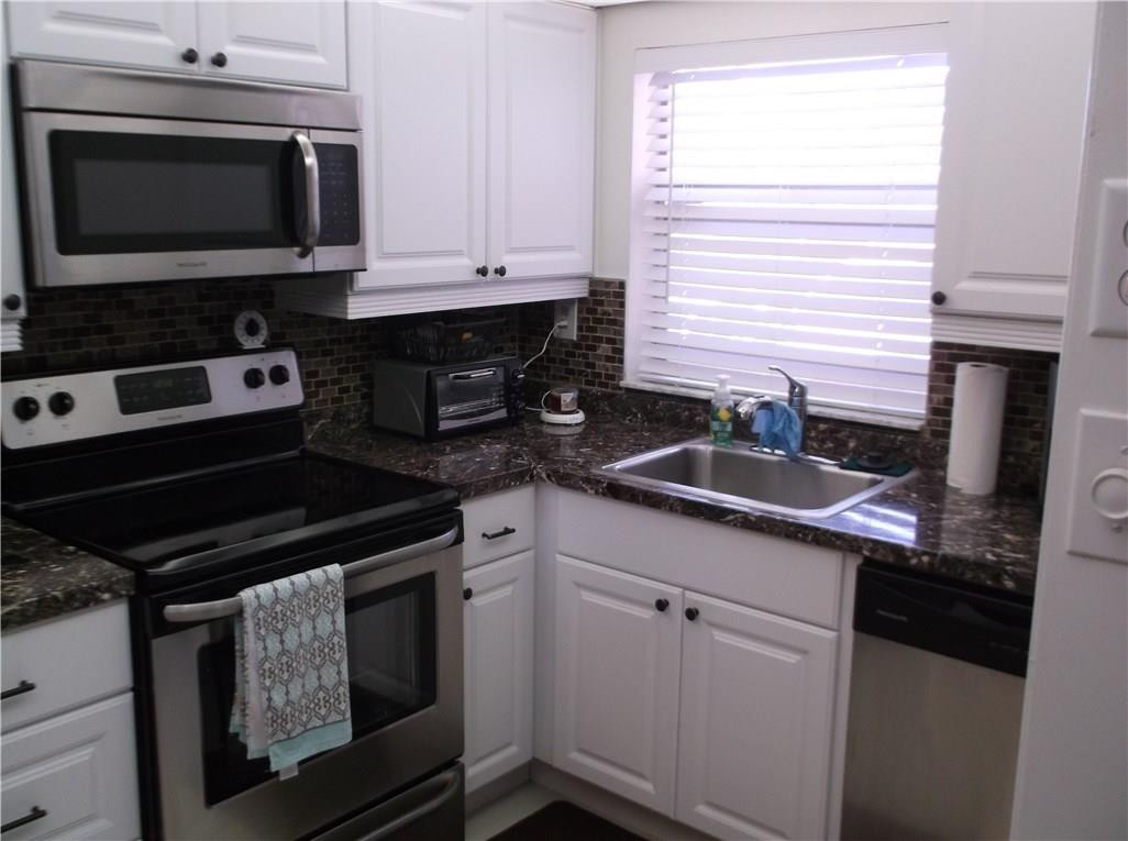 SUNRISE LAKES PHASE 3 - Residential