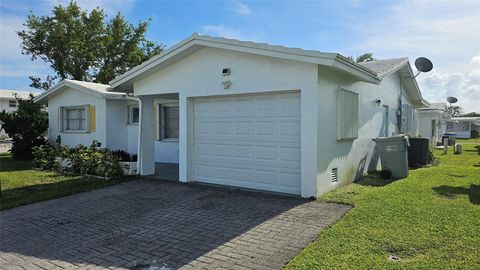 Single Family Residence in Pompano Beach FL 300 28th Ct Ct.jpg