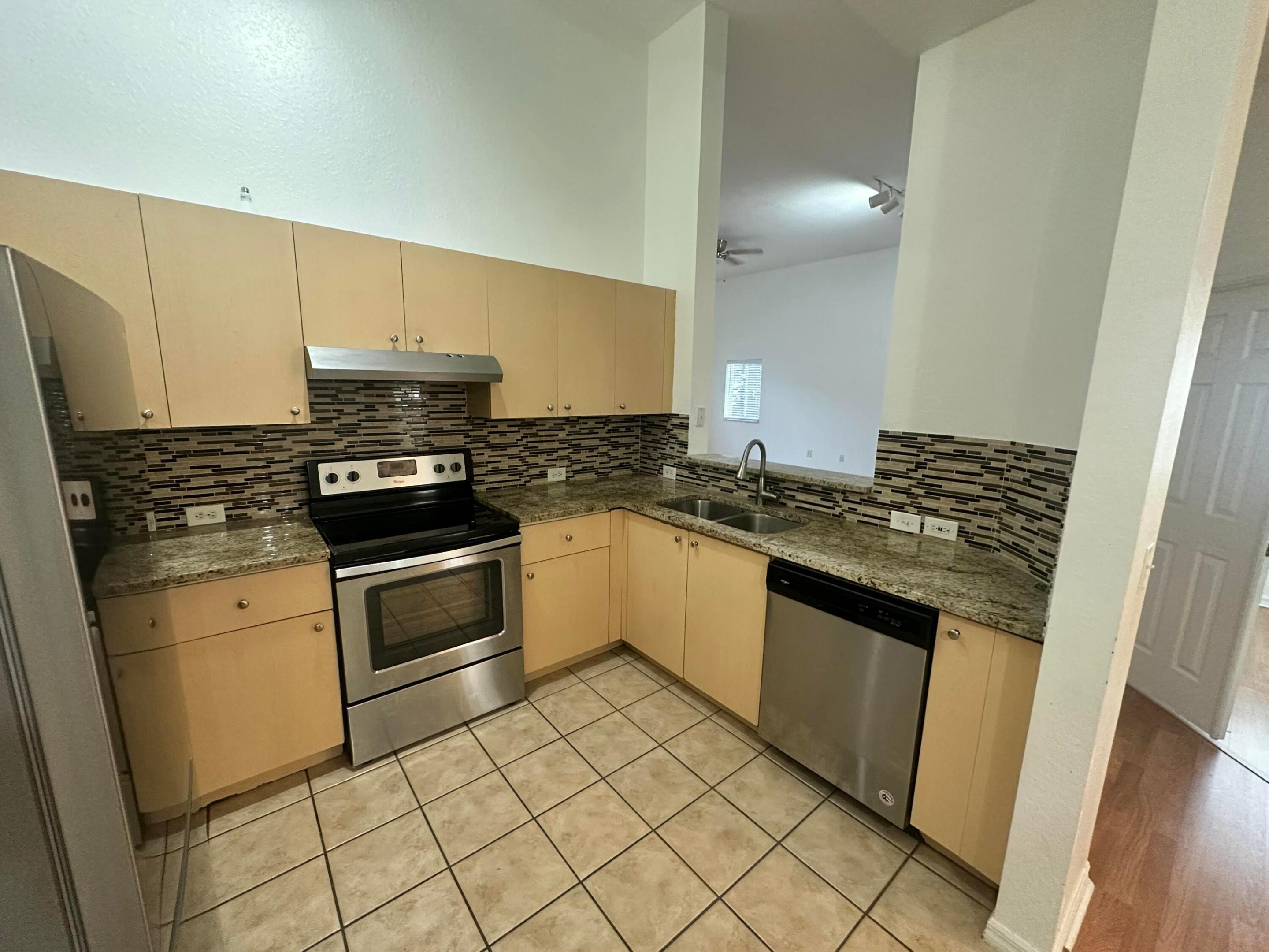 KENSINGTON OF ROYAL PALM BEACH CONDOI - Residential Lease