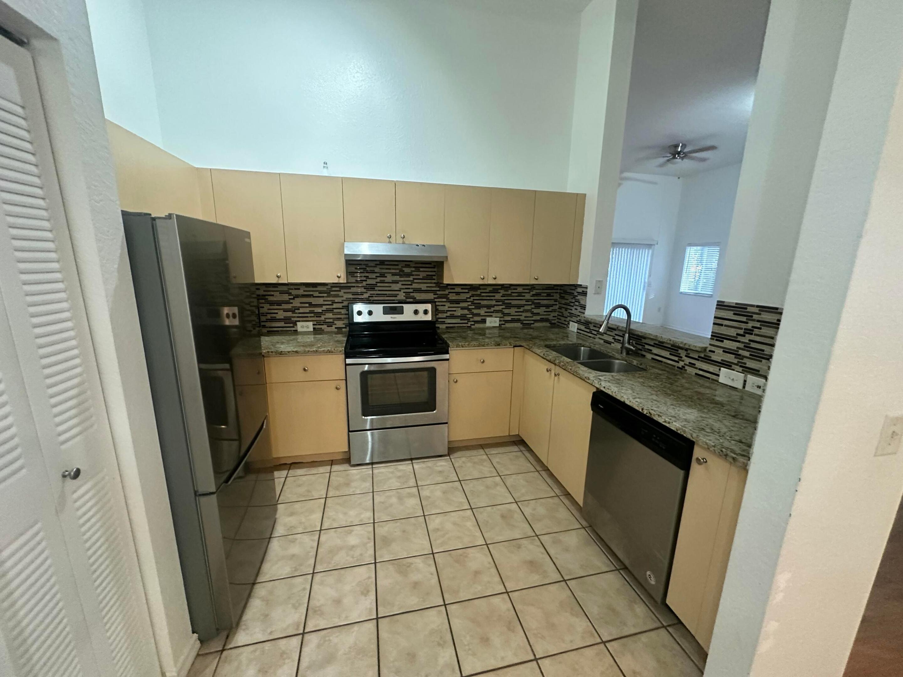 KENSINGTON OF ROYAL PALM BEACH CONDOI - Residential Lease