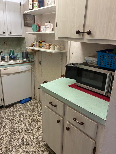 Tiny photo for 3020 NE 16th Avenue #102, Oakland Park, FL 33334 (MLS # B26024666)