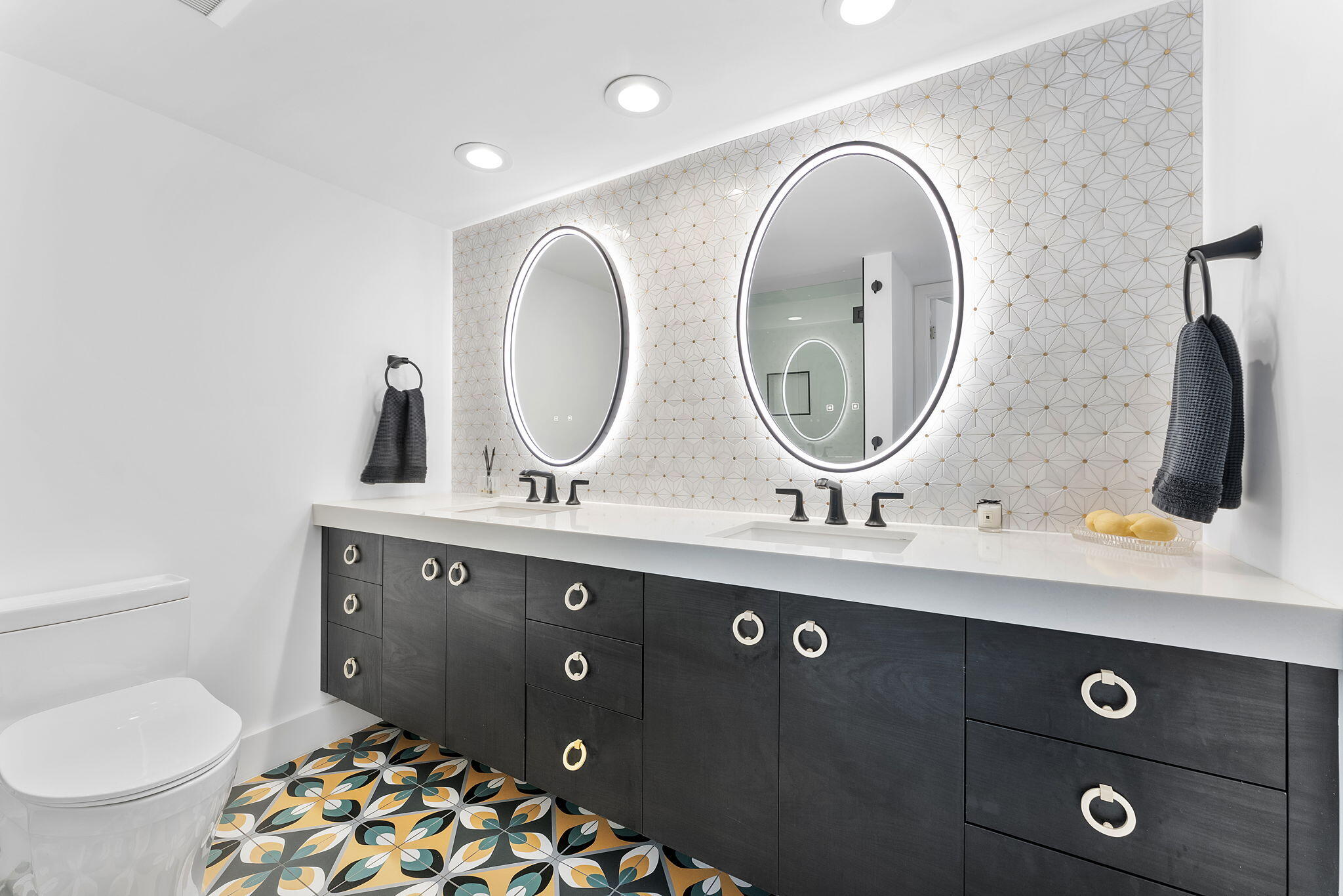 WHITEHALL CONDO - Residential