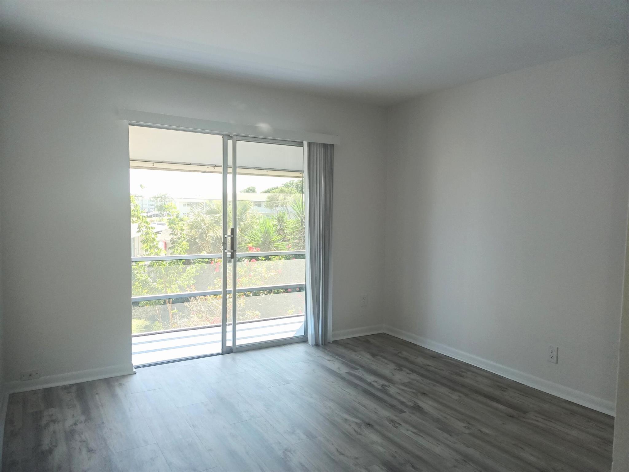 LAWNS - Residential Lease