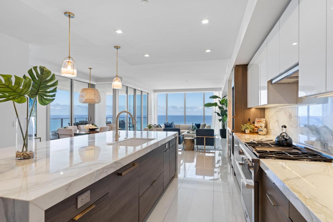 5000 NORTH OCEAN - Residential