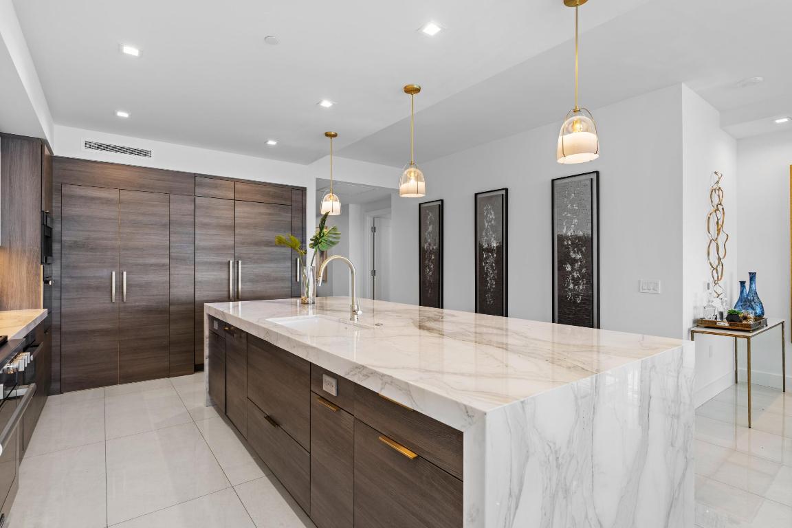 5000 NORTH OCEAN - Residential