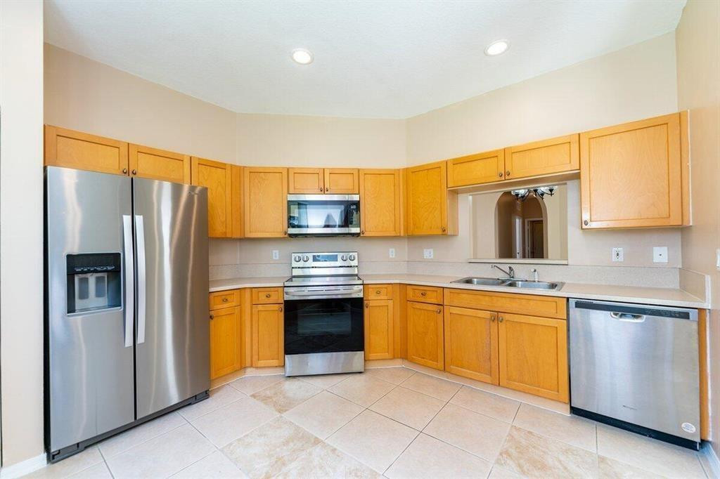 St Lucie West 146 Lakefor - Residential