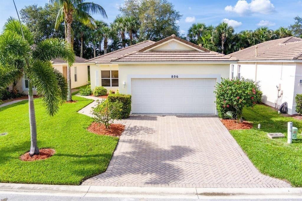 Photo of 806 SW Rocky Bayou Terrace, Port Saint Lucie, FL 34986 (MLS # F10529460)