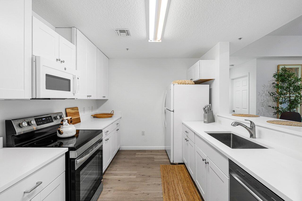 1209 Main Street 302