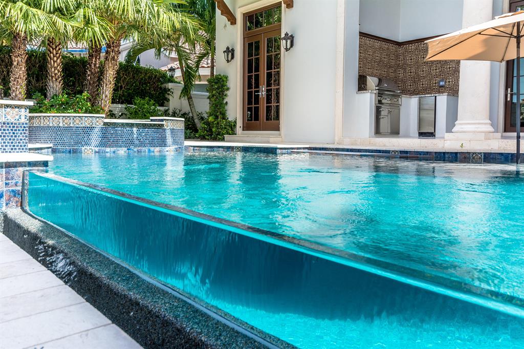 LIGHTHOUSE POINT 3RD SEC - Residential