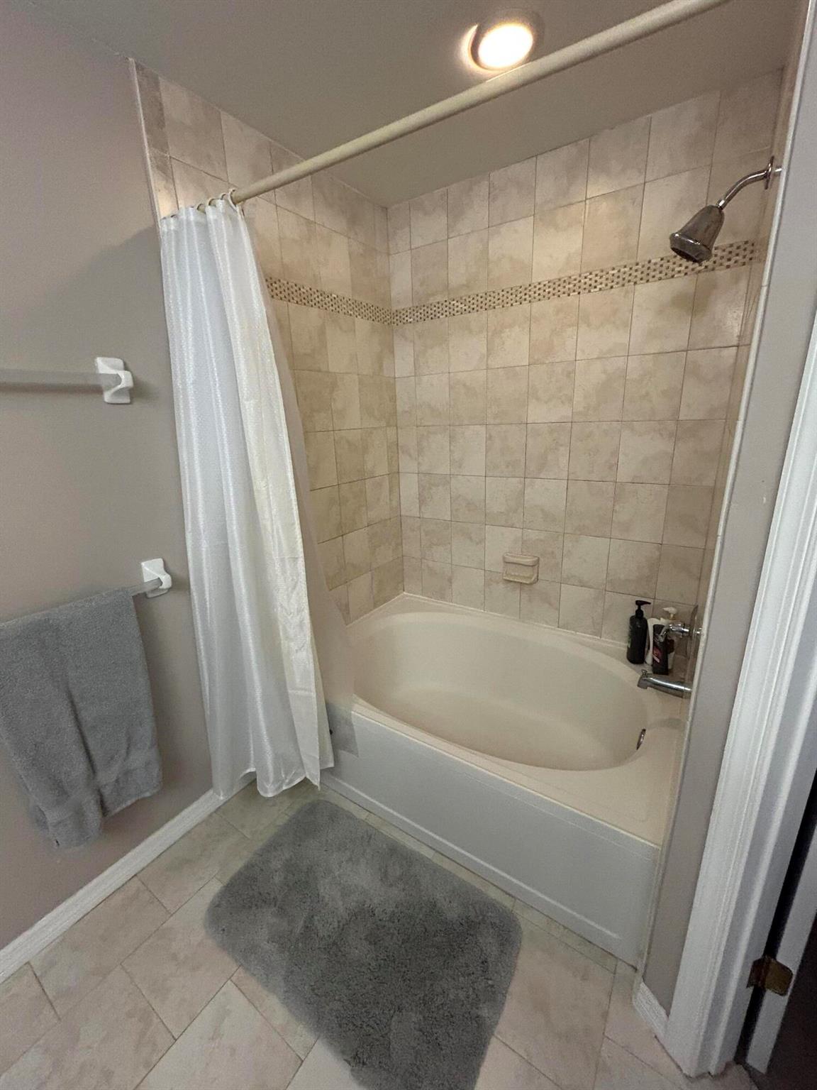 FIESTA CONDOMINIUMS INFAN - Residential Lease