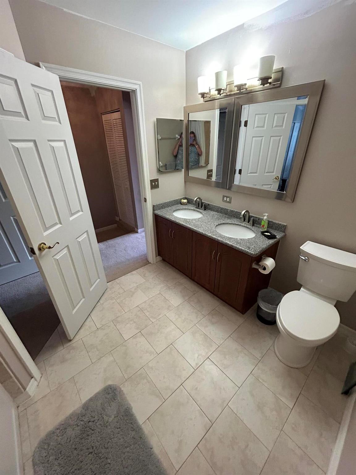 FIESTA CONDOMINIUMS INFAN - Residential Lease