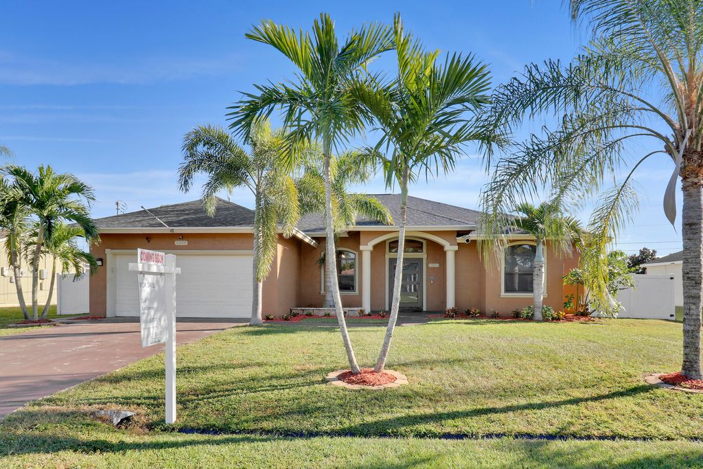 Photo of 1338 SW Hebner Avenue, Port Saint Lucie, FL 34953 (MLS # R11040911)