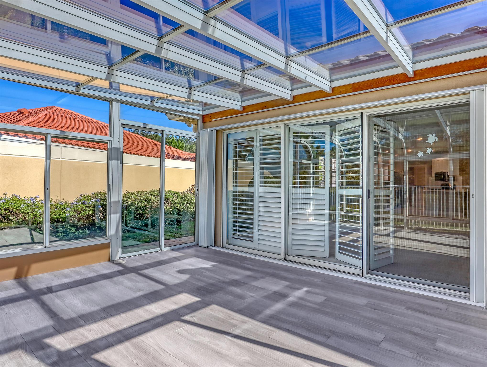 MAGNOLIA BAY - Residential