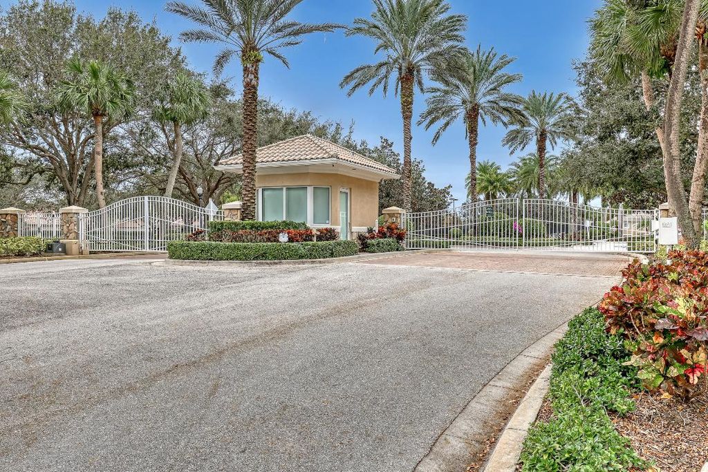 Photo of 5011 Magnolia Bay Circle, Palm Beach Gardens, FL 33418 (MLS # R11138615)