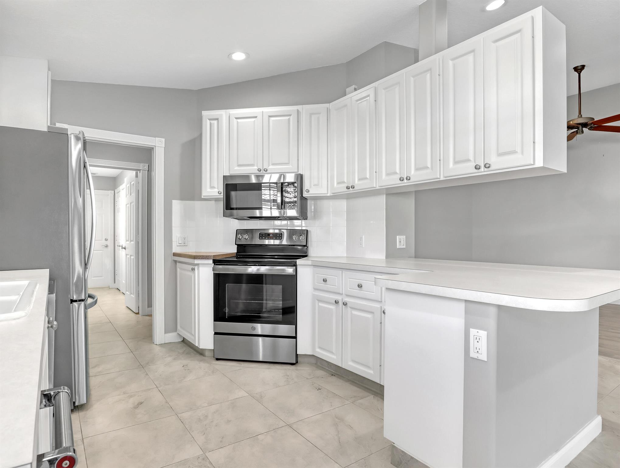 MAGNOLIA BAY - Residential