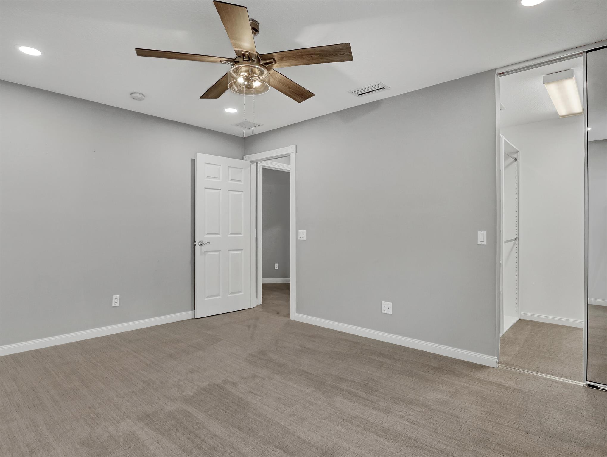 MAGNOLIA BAY - Residential