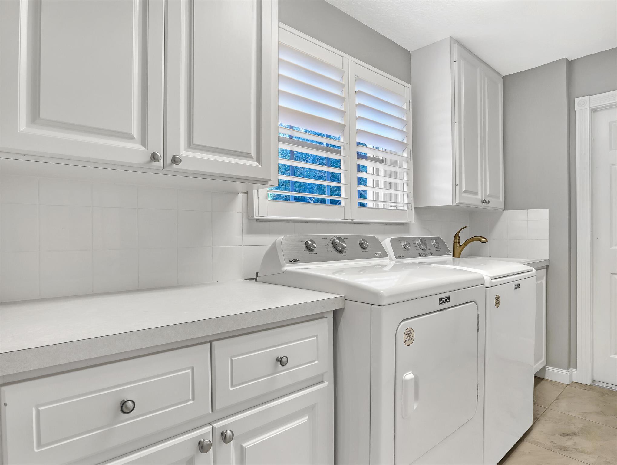 MAGNOLIA BAY - Residential