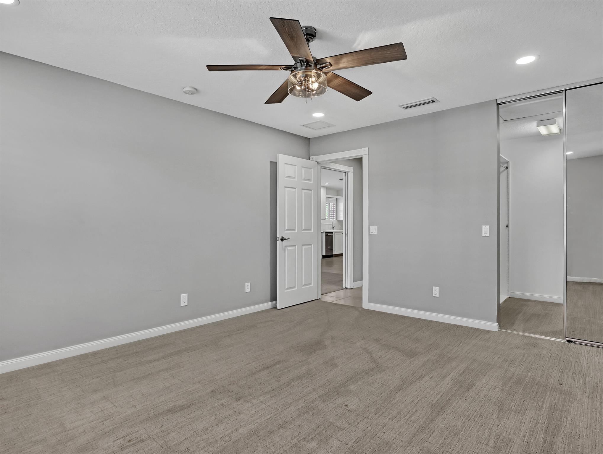 MAGNOLIA BAY - Residential