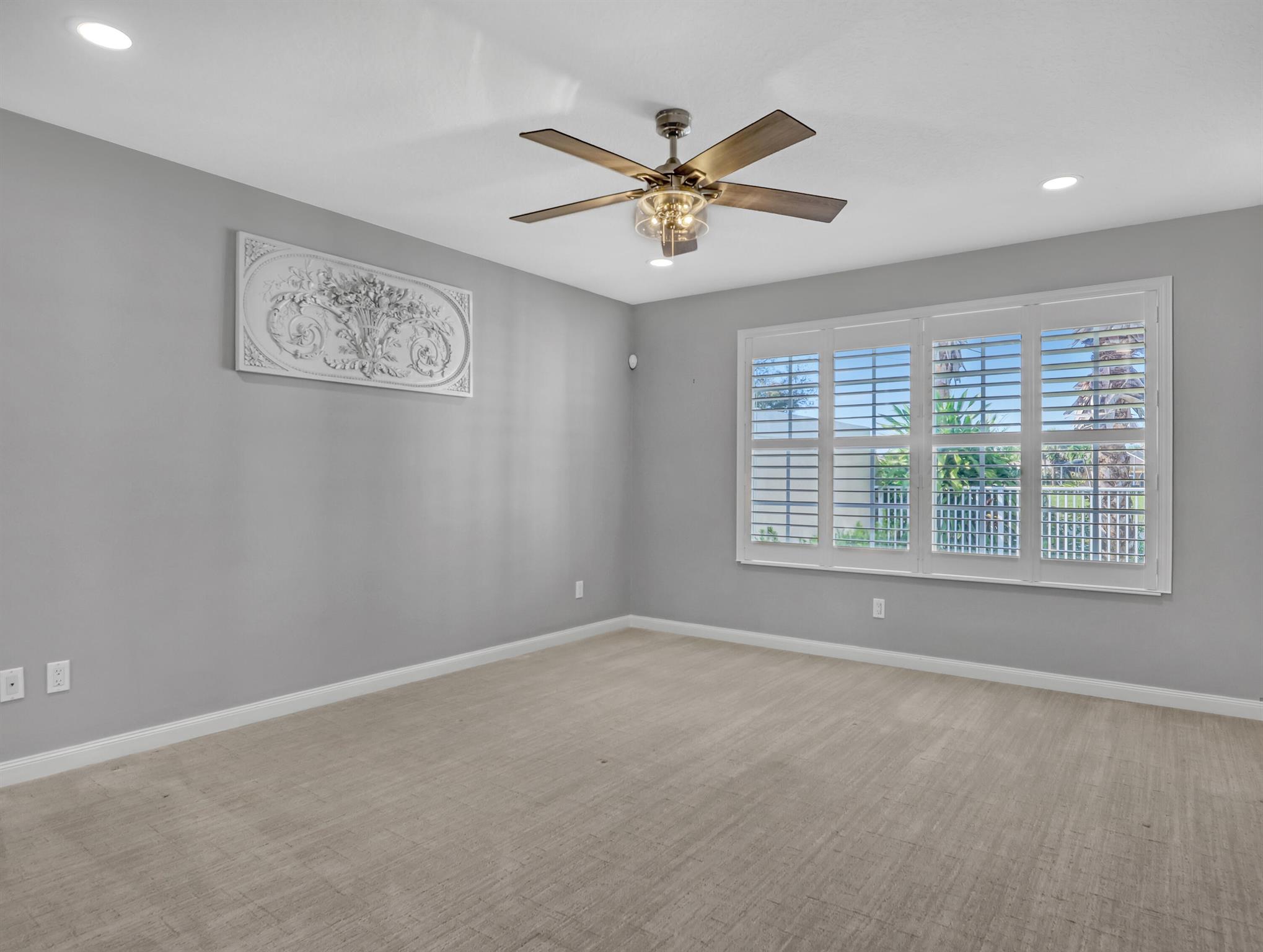 MAGNOLIA BAY - Residential