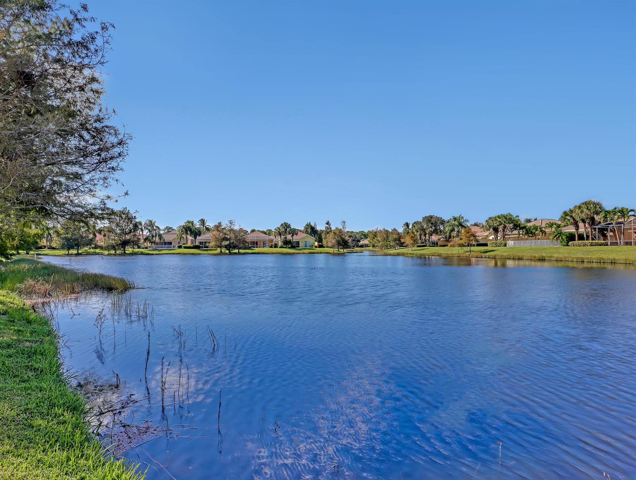 MAGNOLIA BAY - Residential