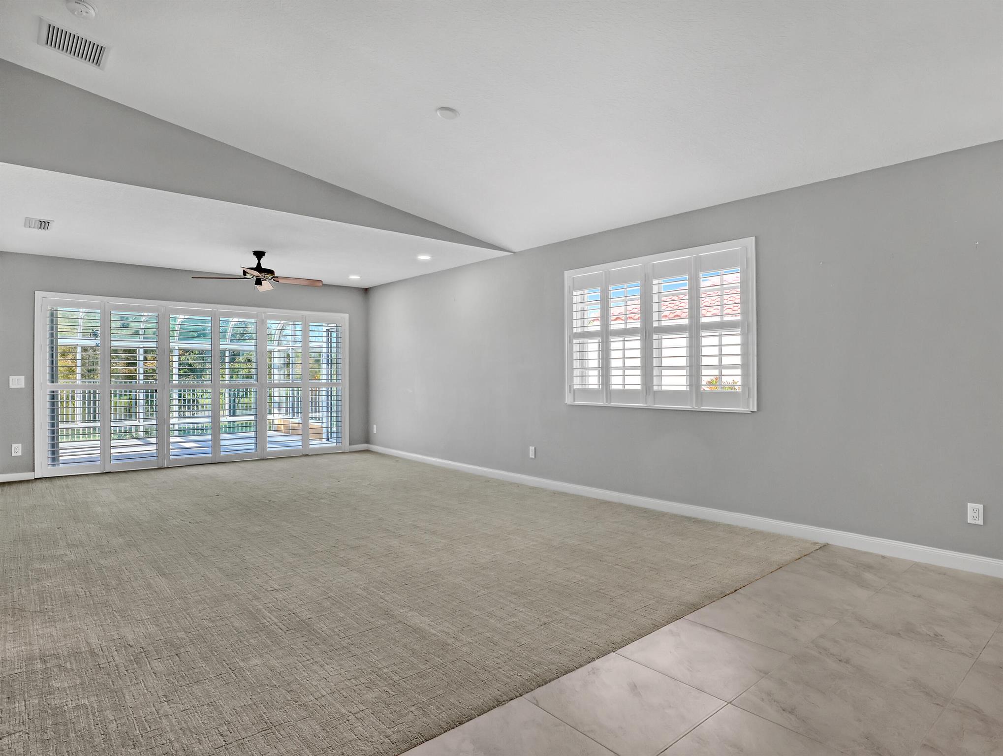 MAGNOLIA BAY - Residential