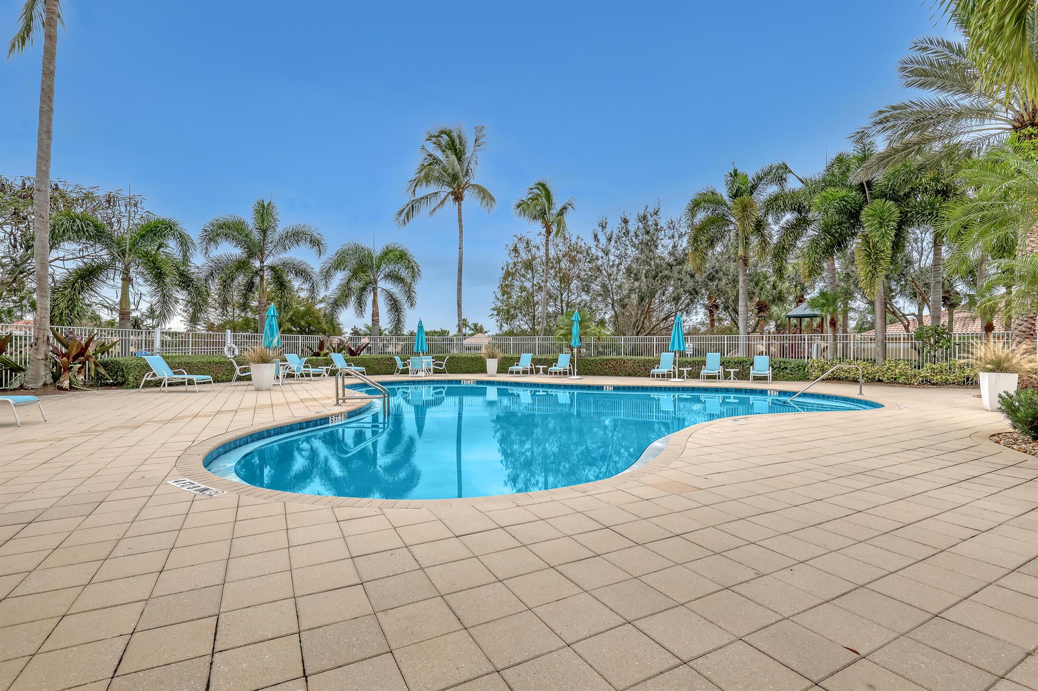 MAGNOLIA BAY - Residential