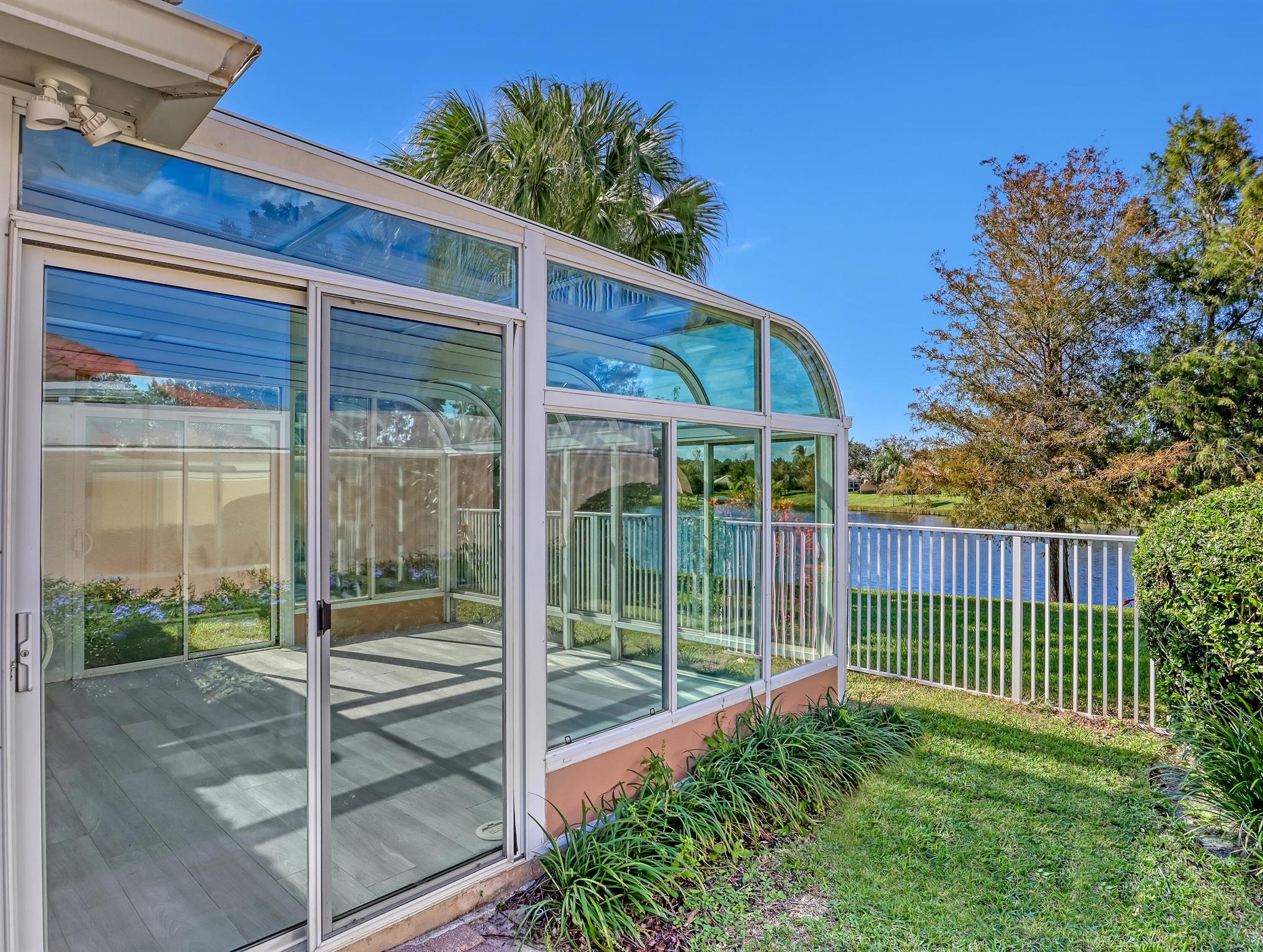 MAGNOLIA BAY - Residential