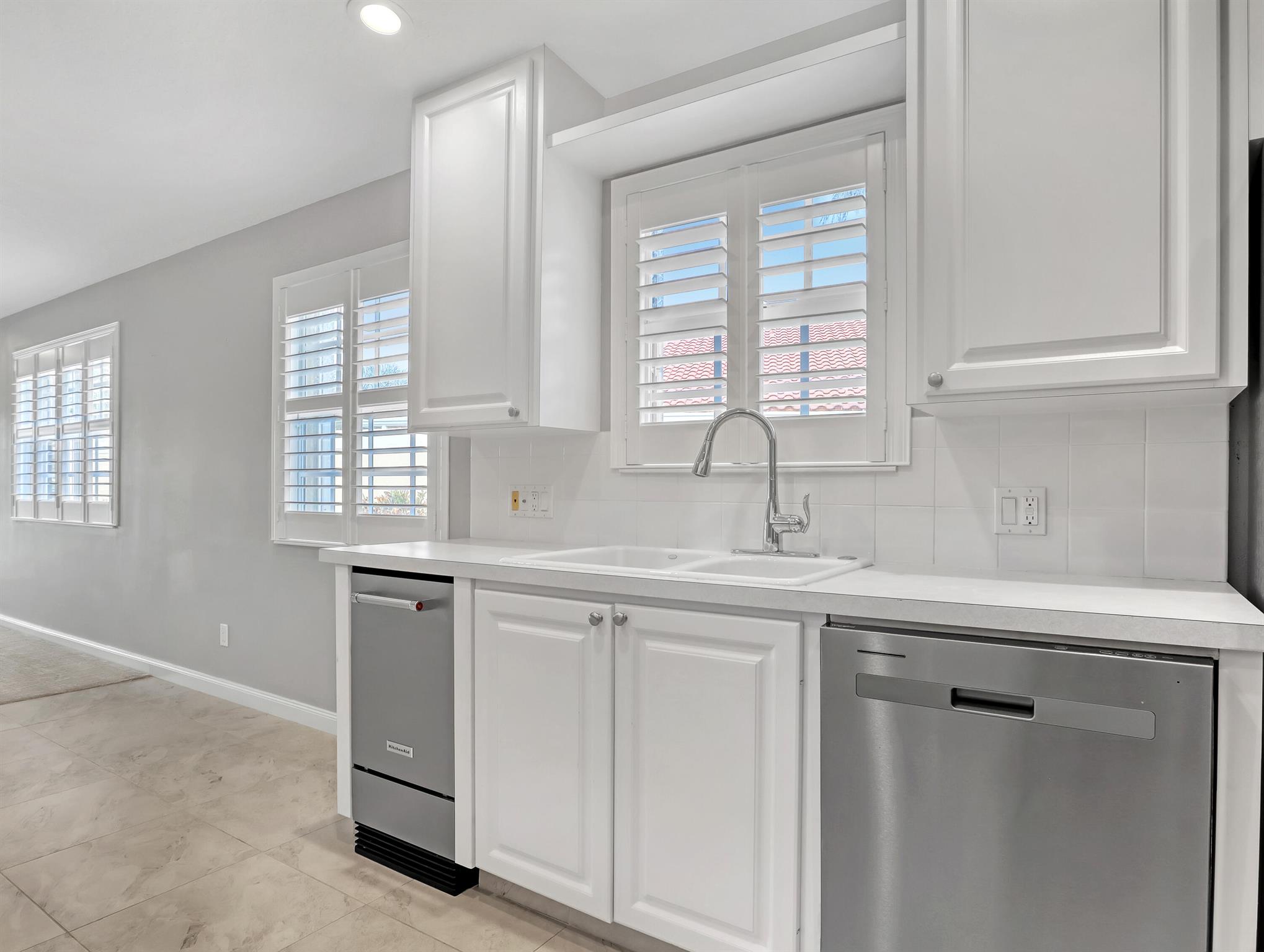 MAGNOLIA BAY - Residential