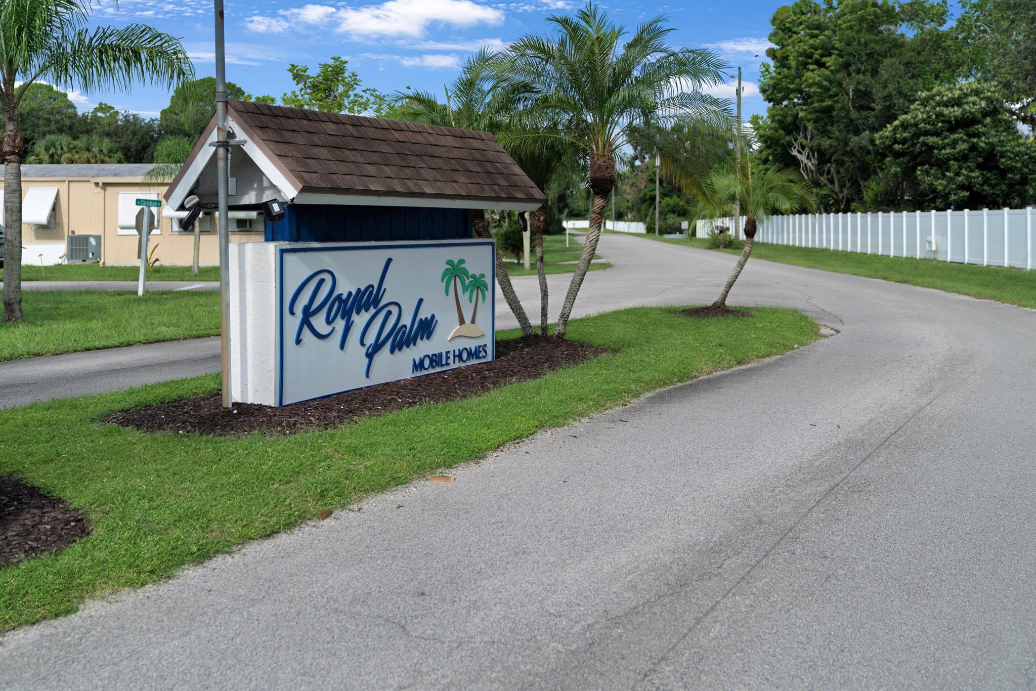 Royal Palm mobile  home p - Residential