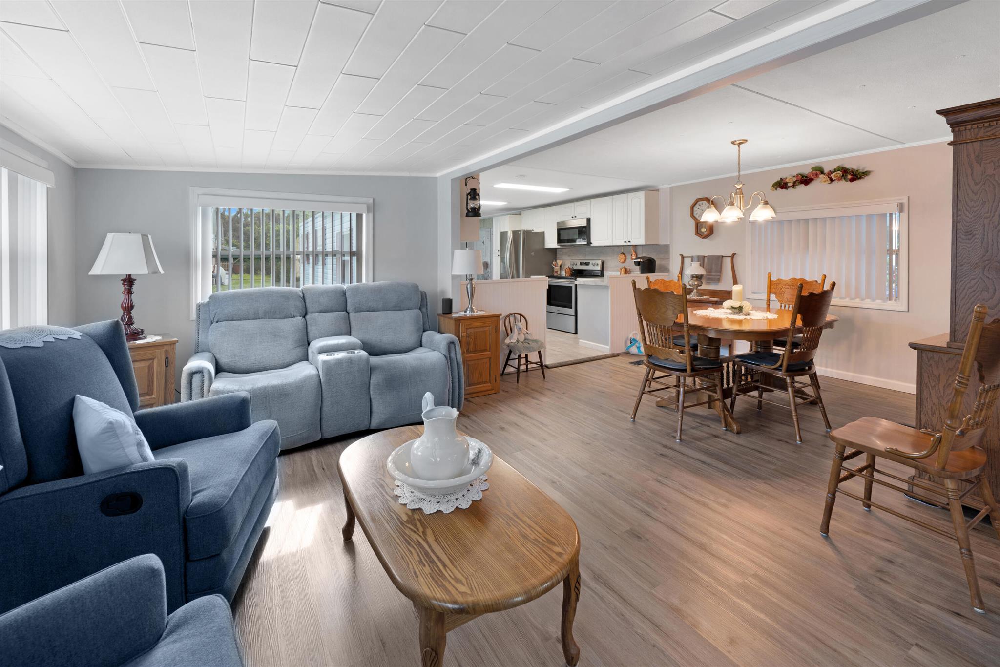 Royal Palm mobile  home p - Residential