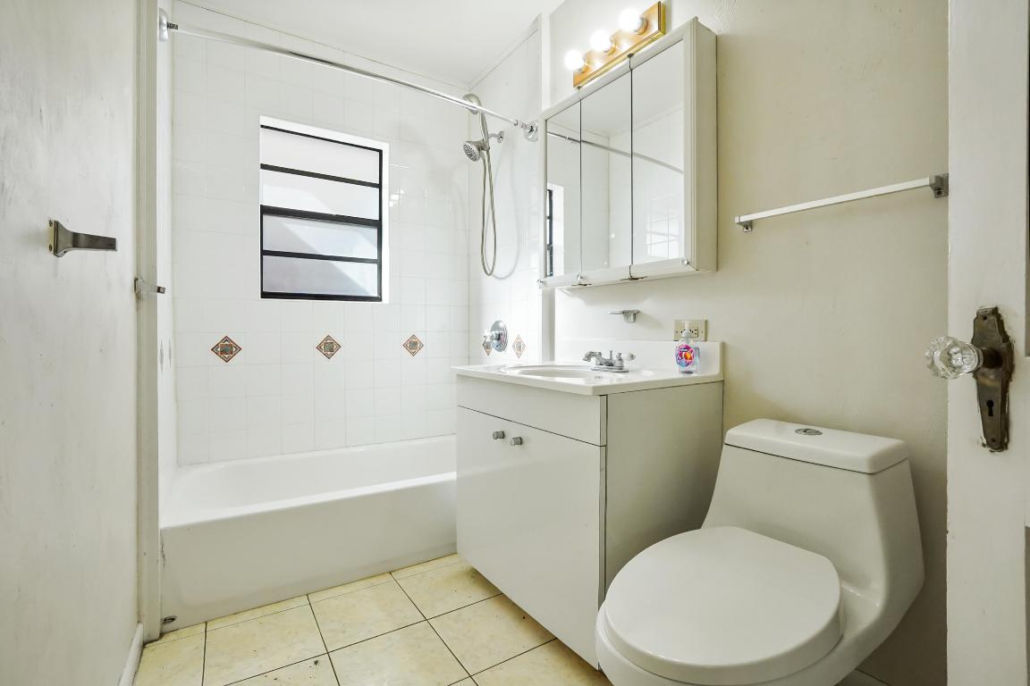 LAKEWOOD GARDENS - Residential