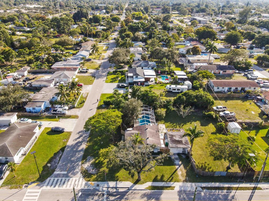 LAKEWOOD GARDENS - Residential