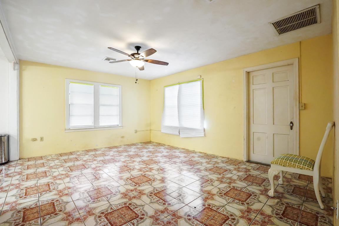 LAKEWOOD GARDENS - Residential