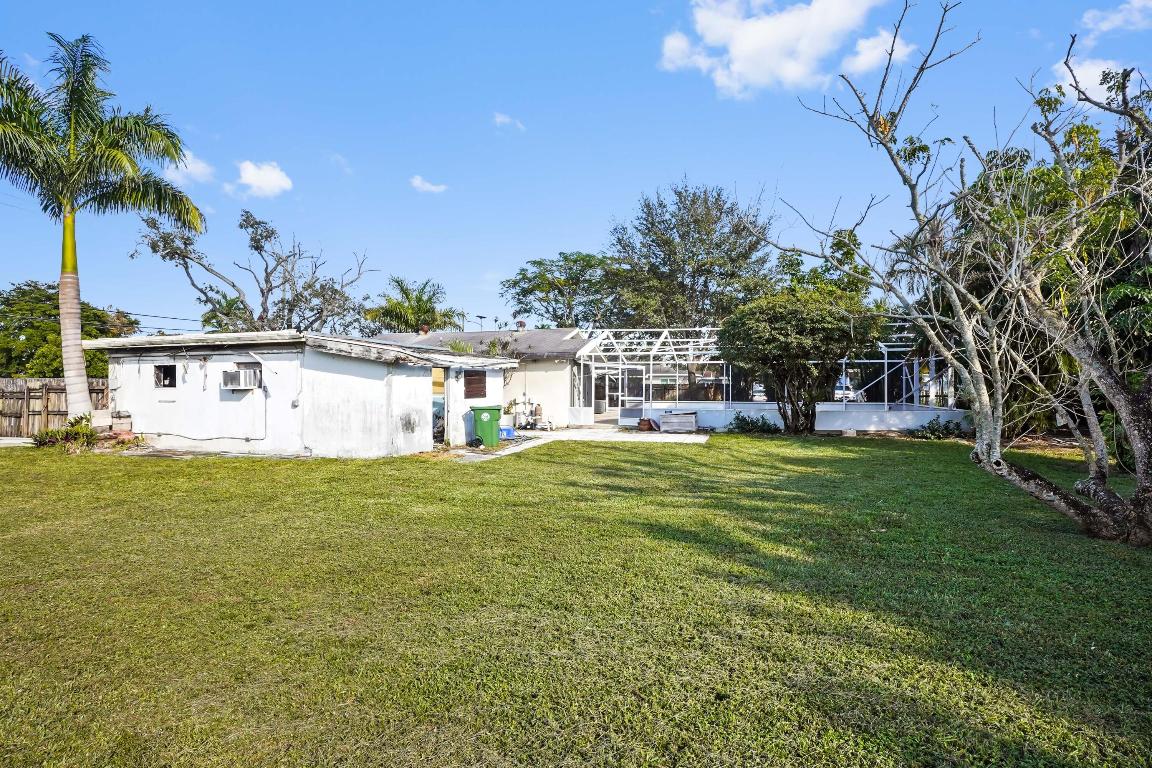 LAKEWOOD GARDENS - Residential