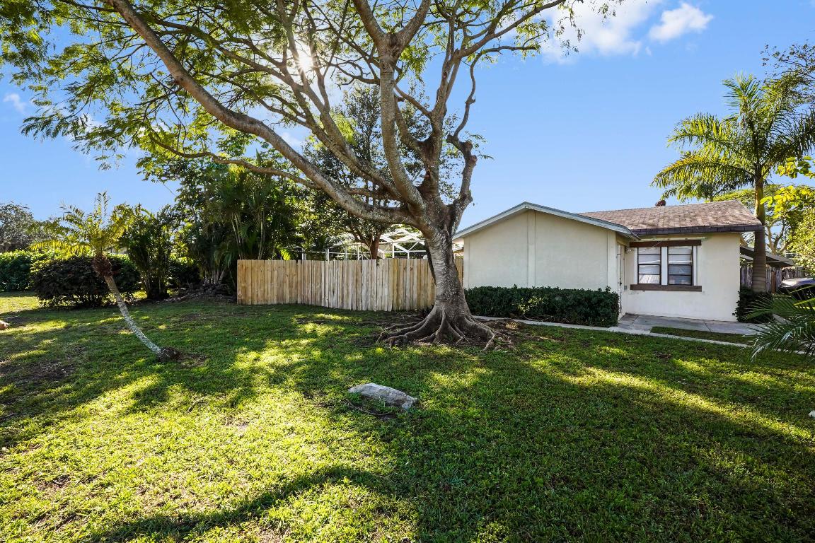 LAKEWOOD GARDENS - Residential