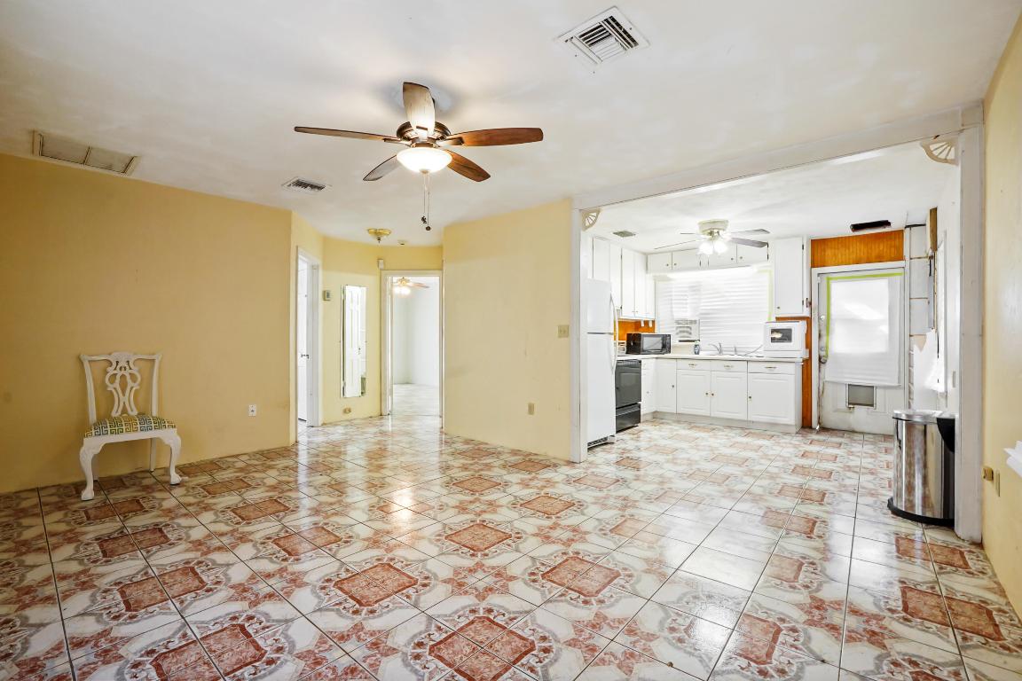 LAKEWOOD GARDENS - Residential