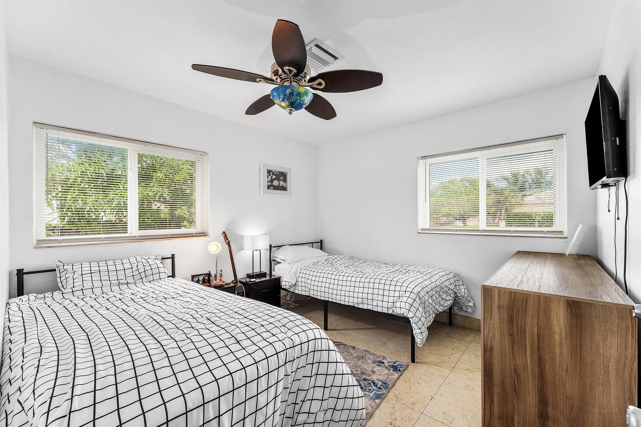 S/D 28-45-43 - Residential