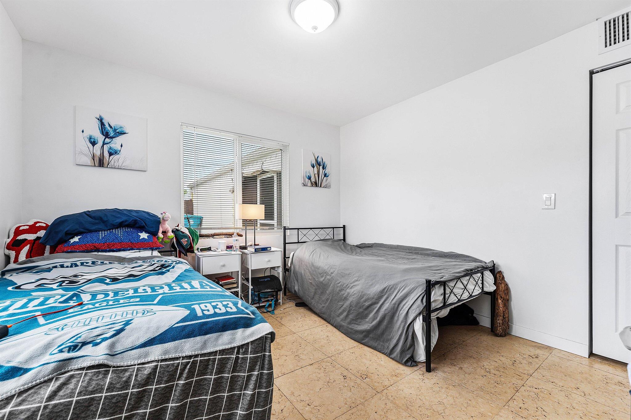 S/D 28-45-43 - Residential