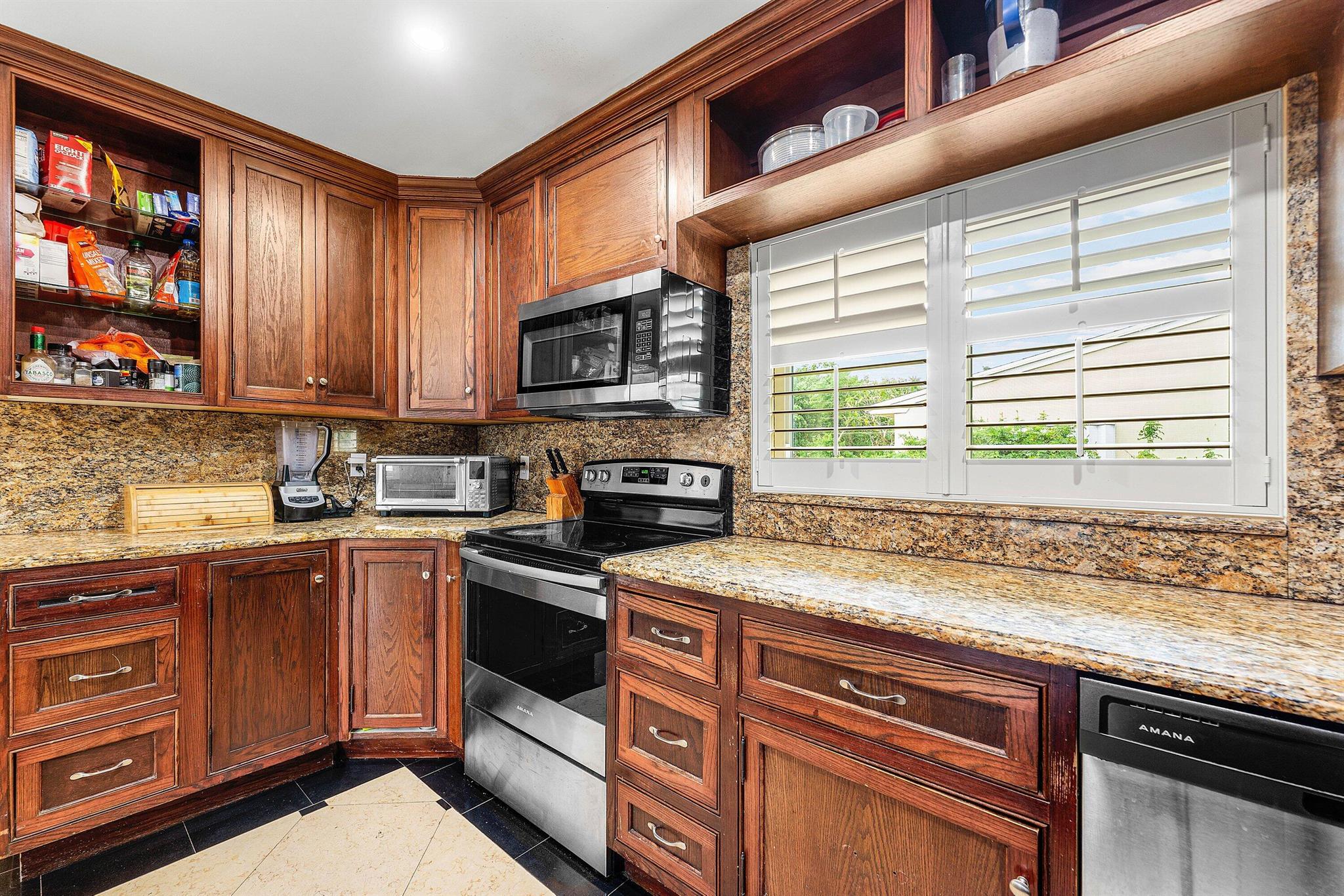 S/D 28-45-43 - Residential