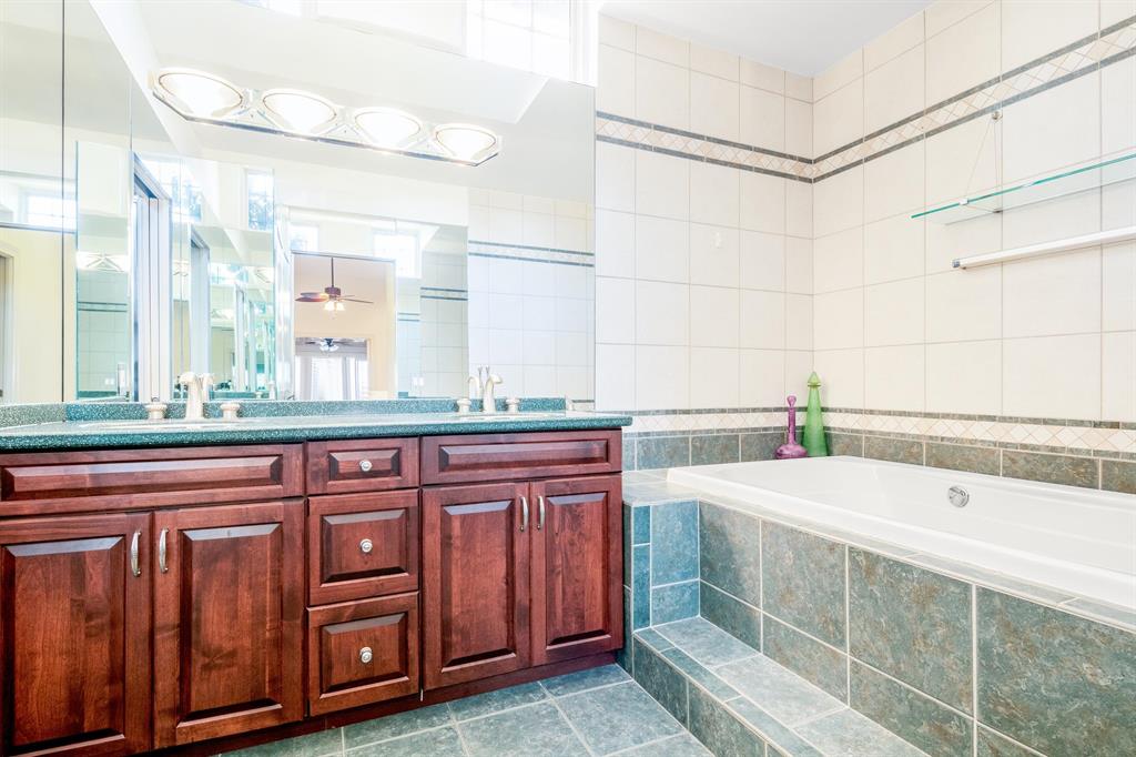 VENETIAN ISLES 2ND SEC - Residential