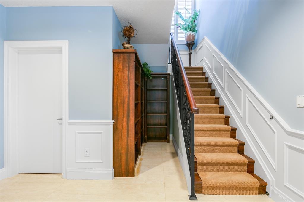 VENETIAN ISLES 2ND SEC - Residential