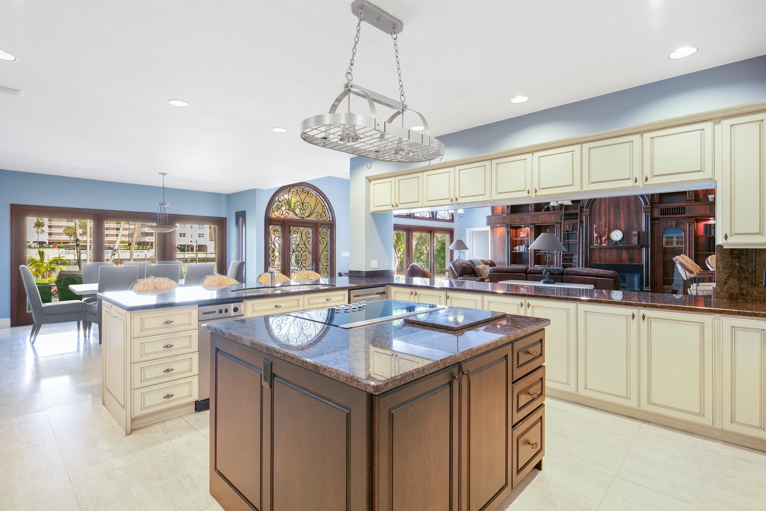 VENETIAN ISLES 2ND SEC - Residential