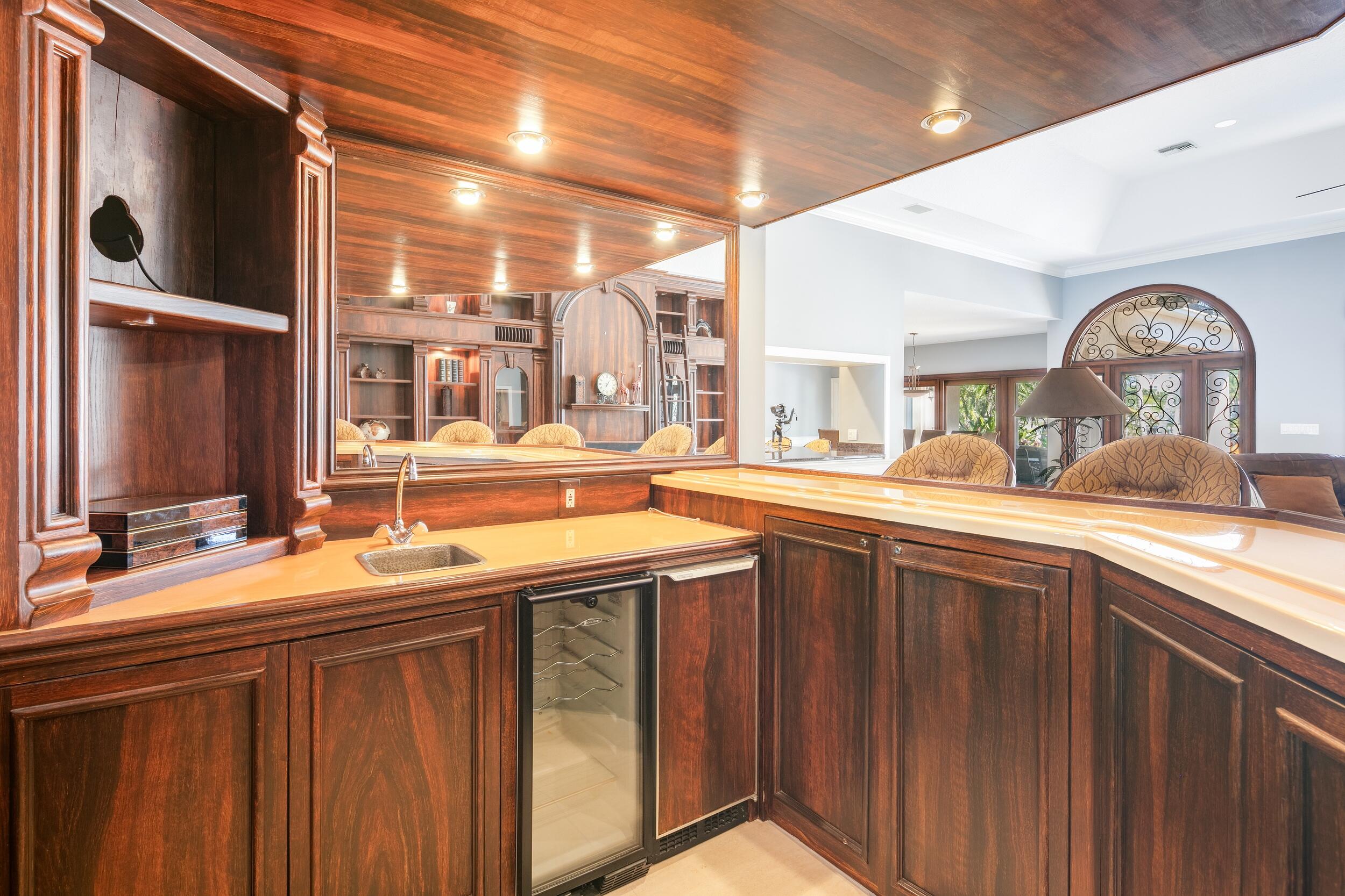 VENETIAN ISLES 2ND SEC - Residential