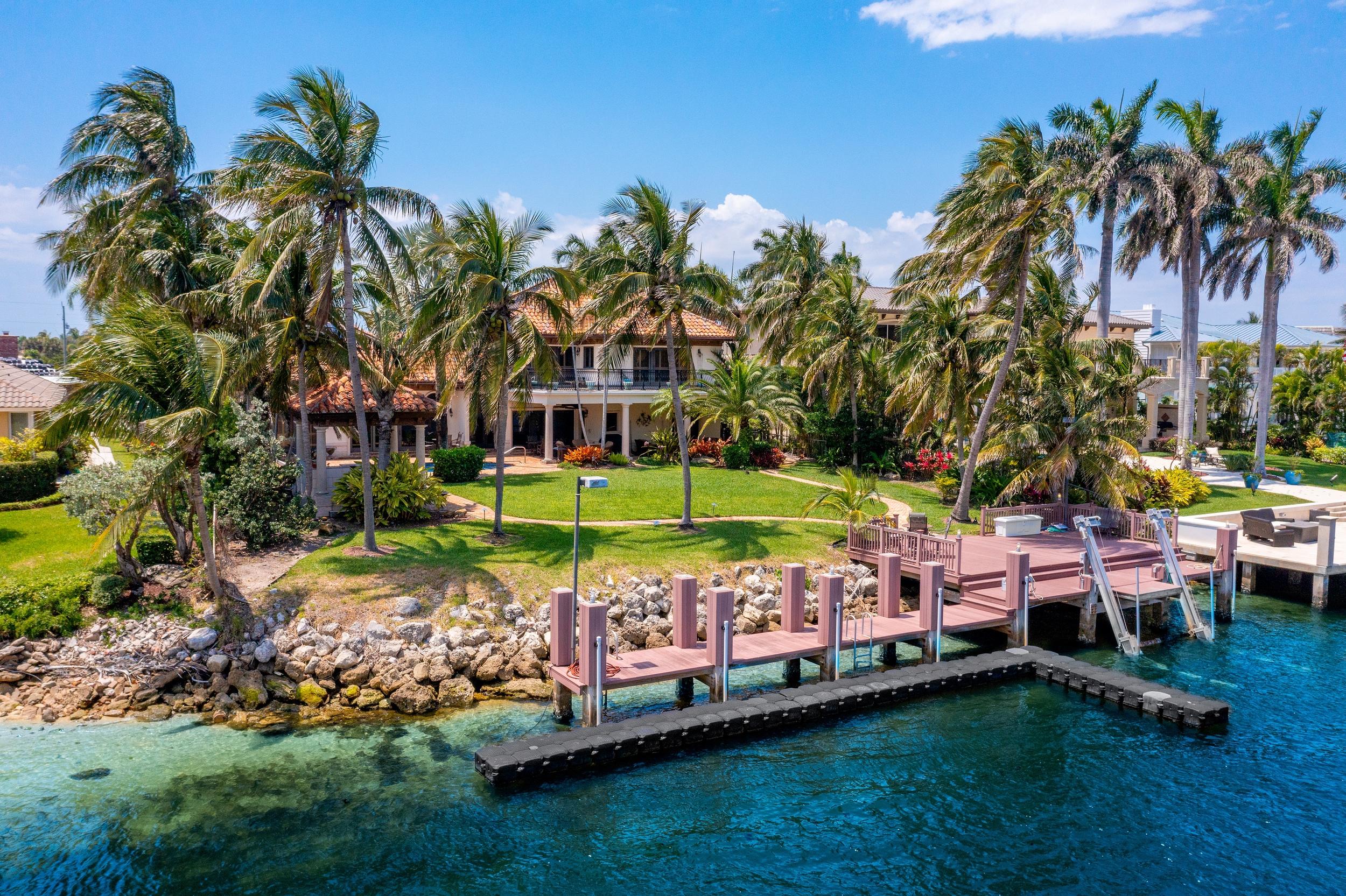 VENETIAN ISLES 2ND SEC - Residential